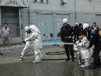 空港消防隊見学(火を消すぞー!)