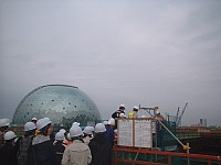 夢洲トンネル工事現場の中に入ります