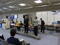 PCは、荷重とたわみの関係、荷重と上下縁のひずみ関係は比例することから、PC梁に生じるひずみから、荷重(体重)を逆算で求めることができます。